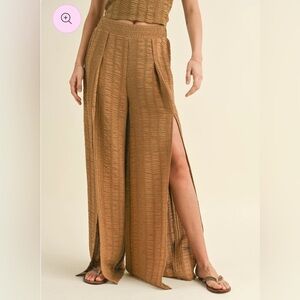 Miou Muse Camel Split Hem Flowing Textured Wide Leg Pants, Size Medium